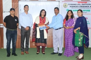 Welcoming Dr. Sumita Prabhakar, Chief Guest, at World Breastfeeding Week 2025 program